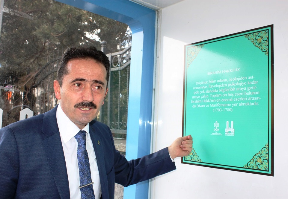 Otobüs Duraklarında Biyografiler Otobüs Duraklarında Biyografiler